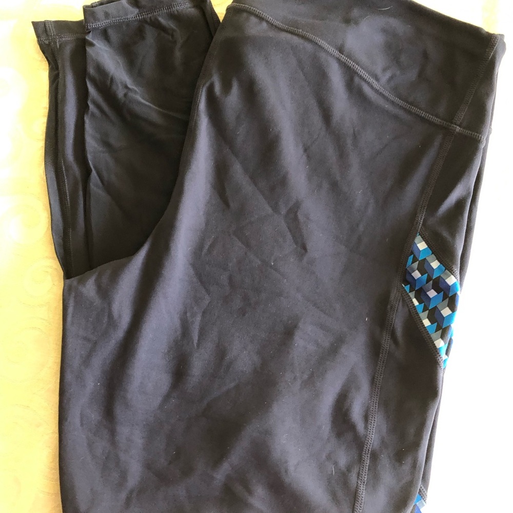 Gap Eclipse Fit Exercise Leggings - image 2